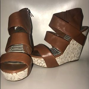 Gianni Bini wedges